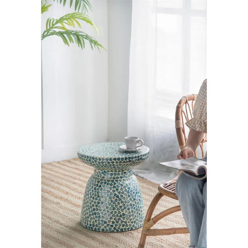 Tabouret et Table d'Appoint Mosaïque en Coquillages de Capiz