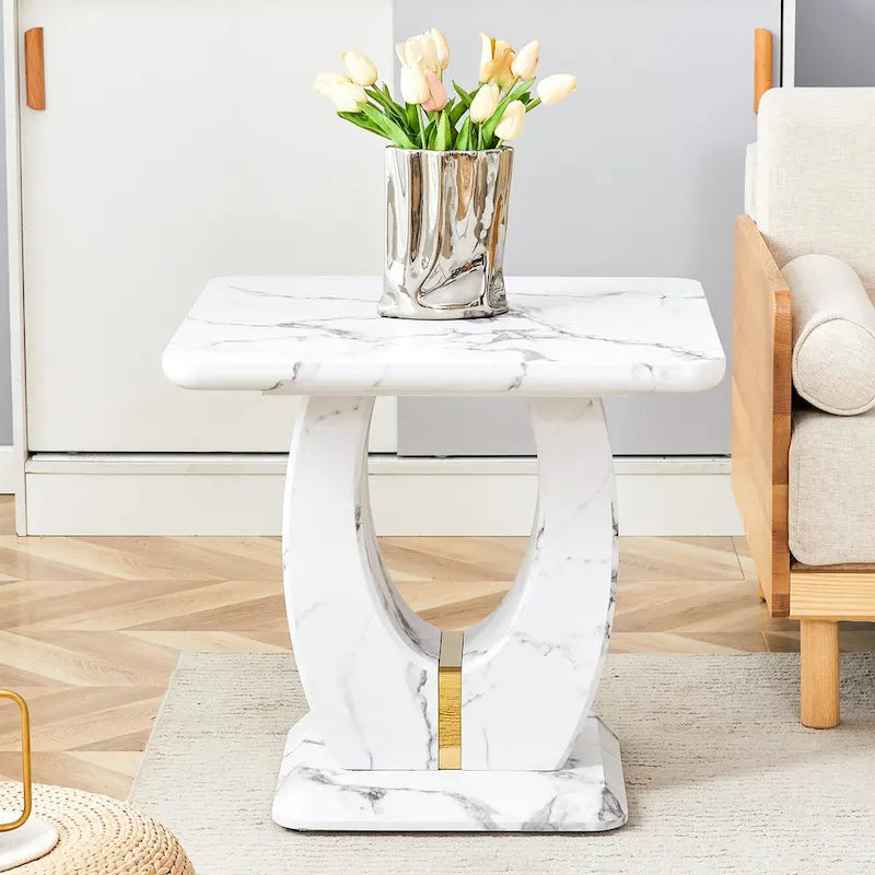 Table basse carrée de 60 cm avec bandes de pieds dorées