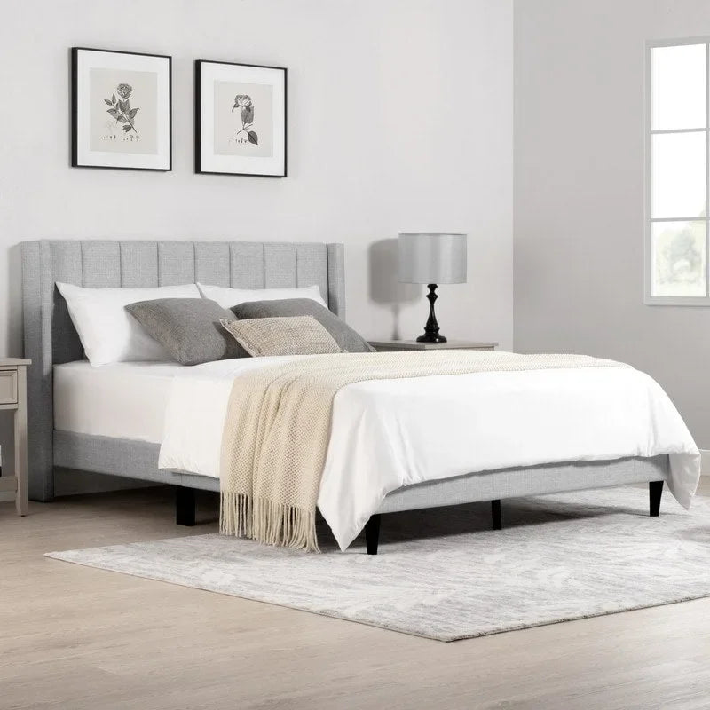 Lit plateforme capitonné avec tête de lit à capitonnage en canaux