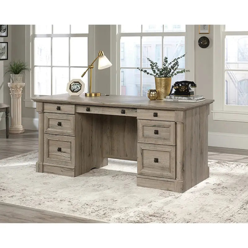 Bureau de direction avec grande surface de travail