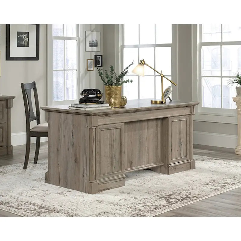 Bureau de direction avec grande surface de travail