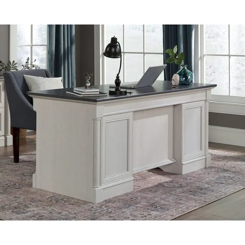 Bureau de direction avec grande surface de travail