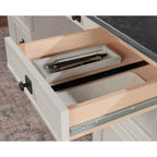 Bureau de direction avec grande surface de travail