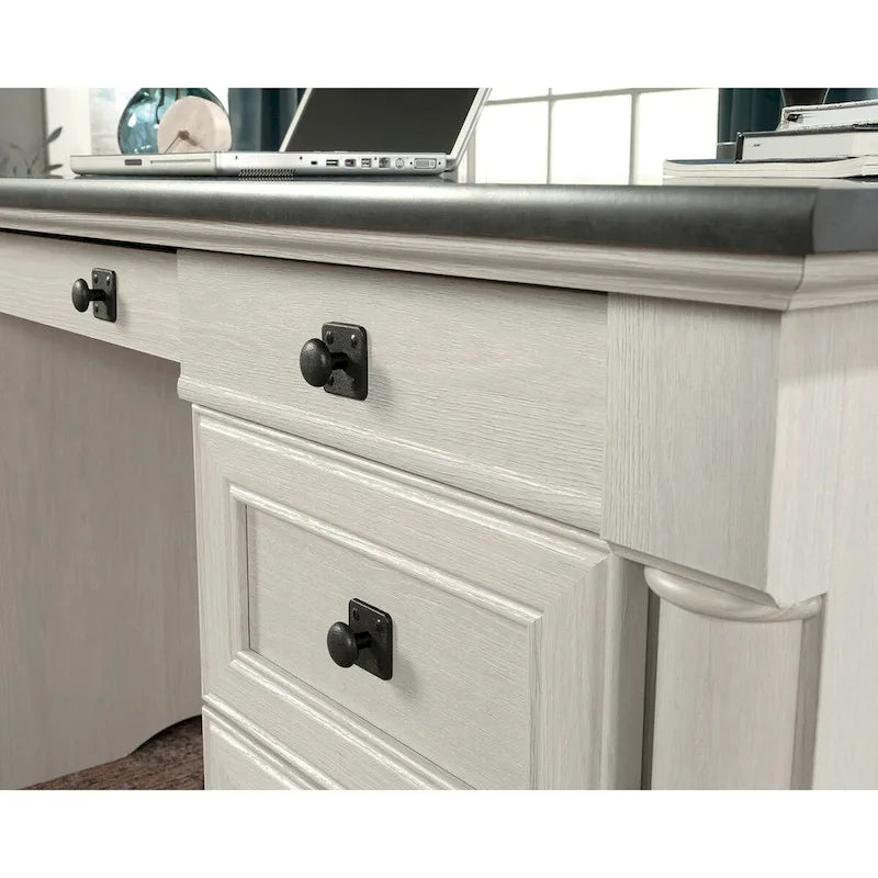 Bureau de direction avec grande surface de travail