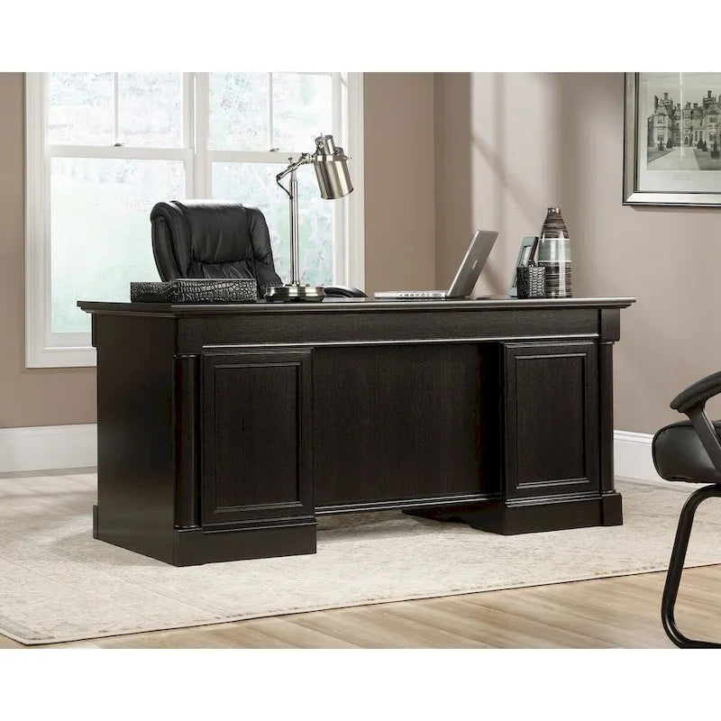 Bureau de direction avec grande surface de travail